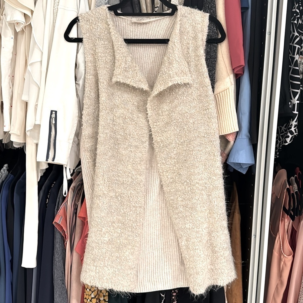 Vest - Picture 6 of 7
